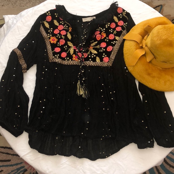 Tops - Country bohemian sequin floral embroidered tunic top
